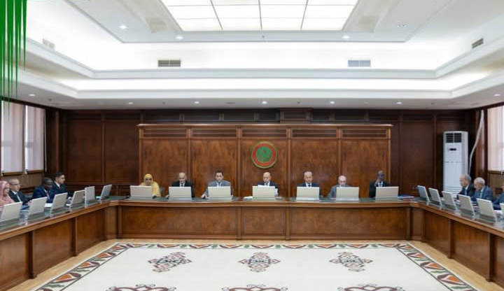 مجلس الوزراء ينهي اجتماعه الاسبوعي ، ويجري عدة تعيينات