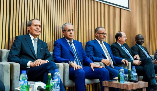 ولد خالد يشرف على افتتاح الملتقى الإفريقي للكهرباء والطاقات المتجددة بنواكشوط