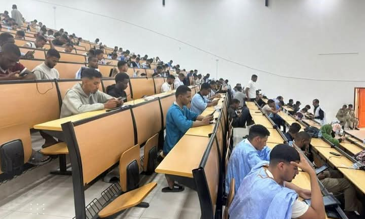 الوظيفة العمومية تعلن عن اكتتاب 390 موظفا عبر مسابقة خارجية لصالح 13 قطاعا حكوميا